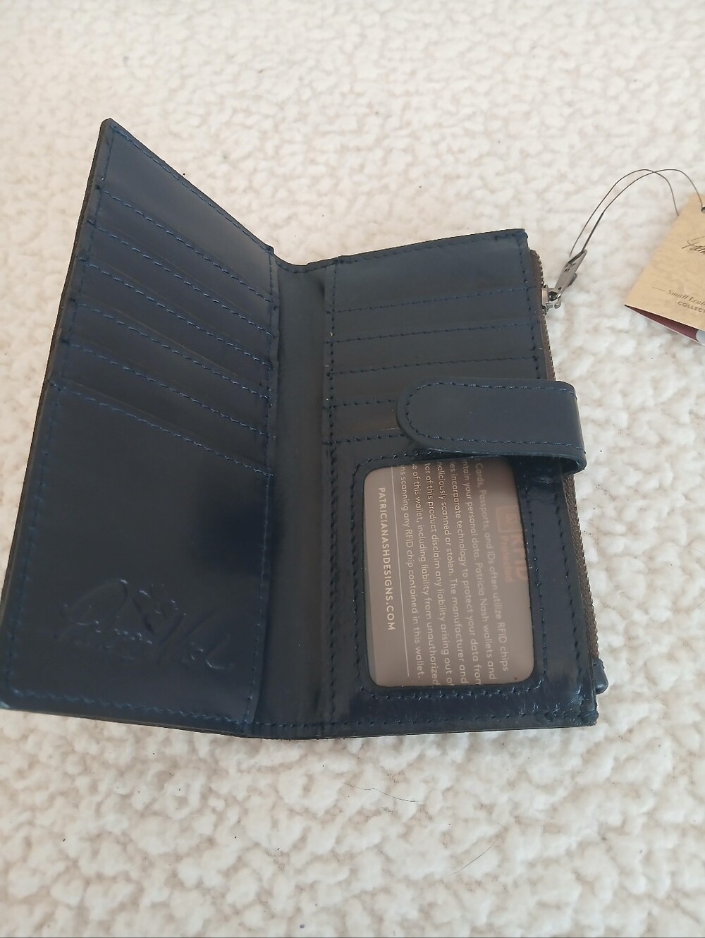 Patricia Nash Nazari Wallet In Deep Blue Sea Pattern NWT - Picture 3 of 3